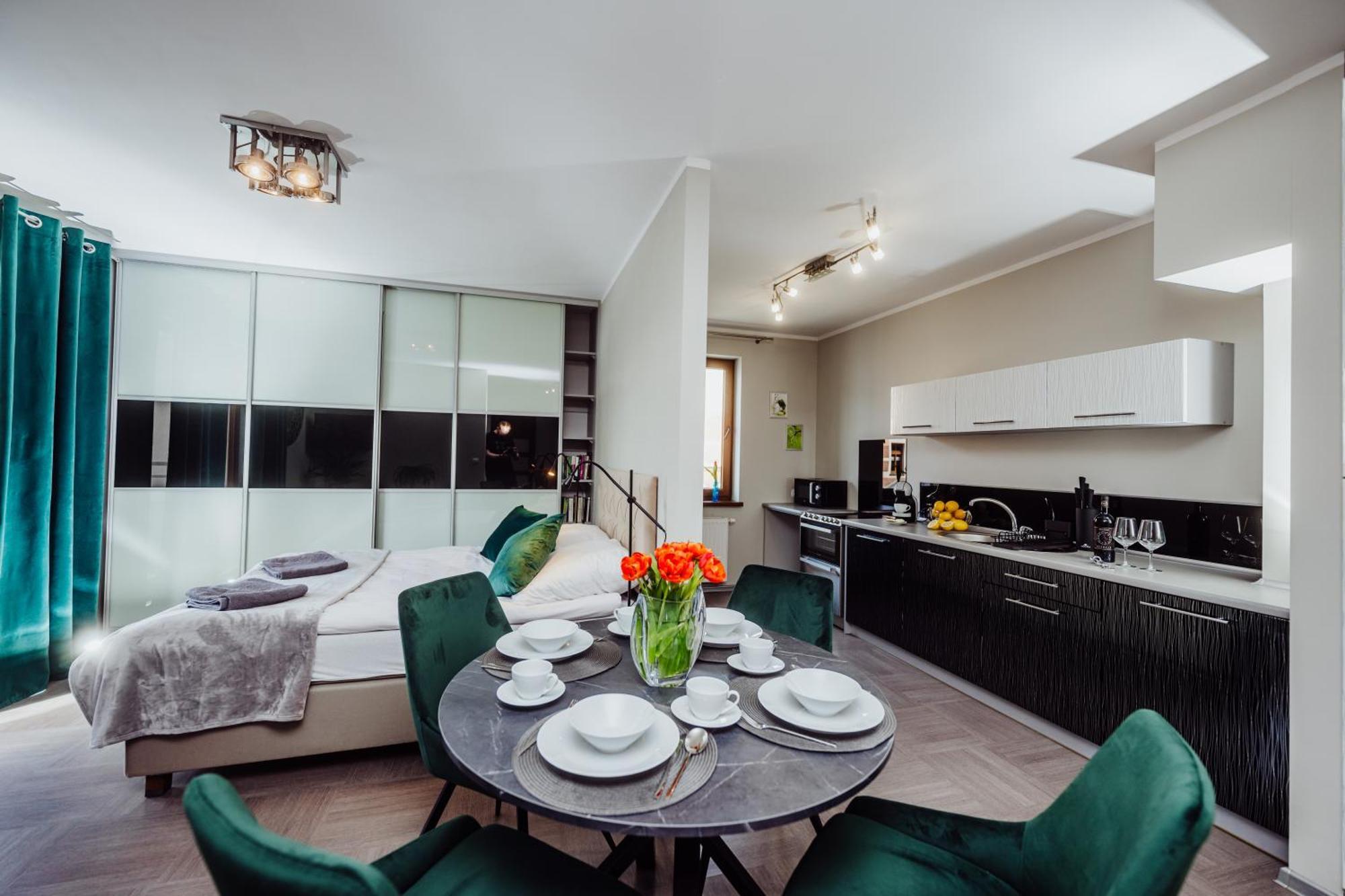 Apartmán 1 Maja 76 Jelení Hora Exteriér fotografie